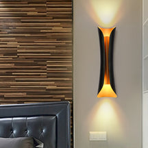 Arandela de Parede Modern Curl | Luminária de Parede Interna de Metal Preto