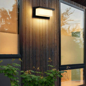 Outdoor LED Wall Light with Motion Sensor – 20W &amp; Weatherproof