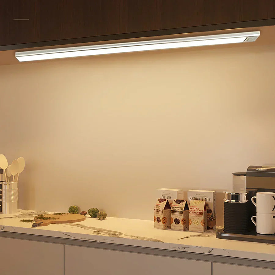 Luz de Arm ário com Sensor de Movimento