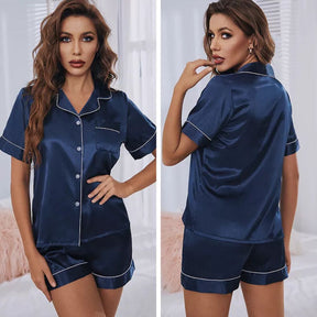 Conjunto de Pijama em Cetim Sedoso Luxuoso