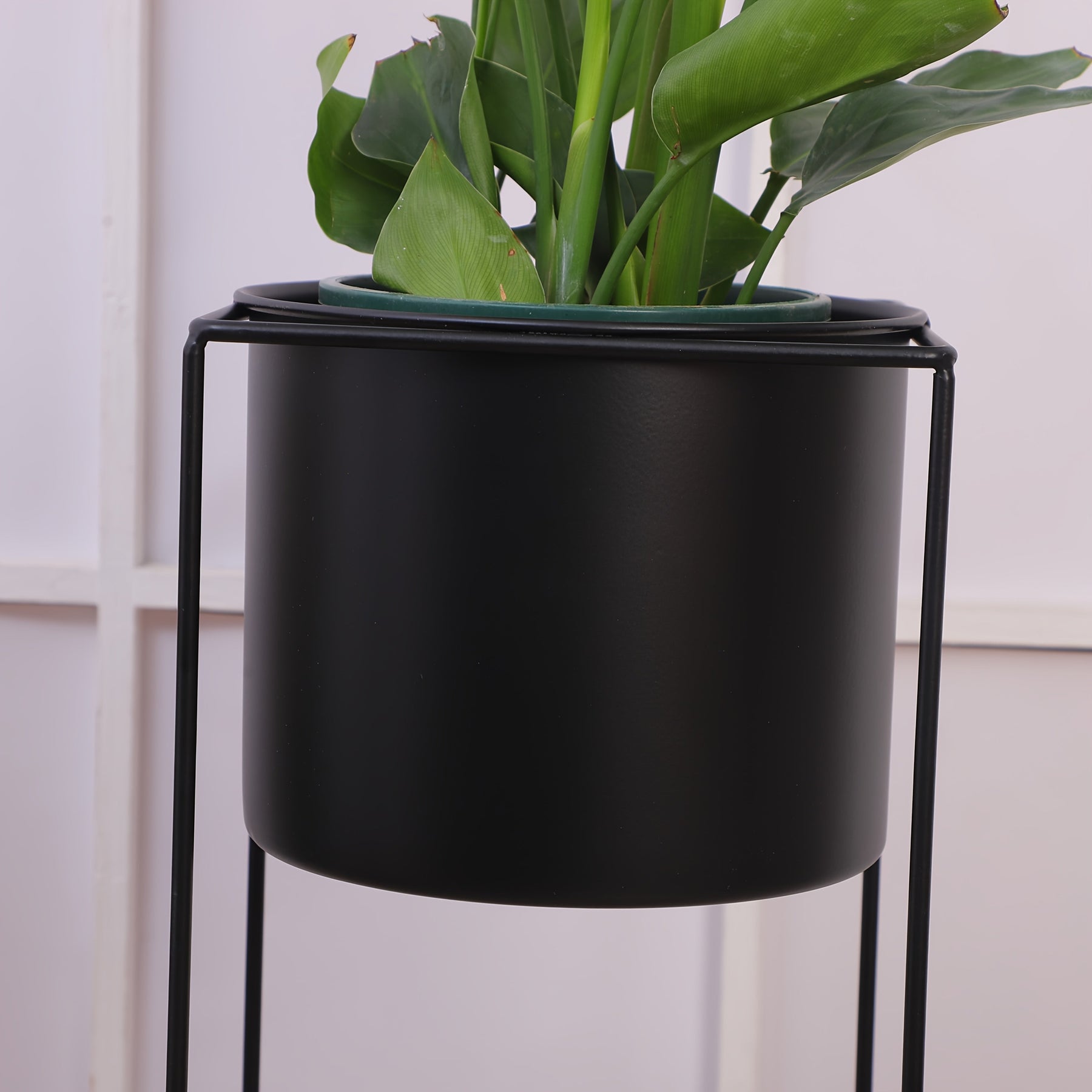 Suporte de Metal para Plantas em Ambientes Internos | Vaso Retangular Moderno Preto