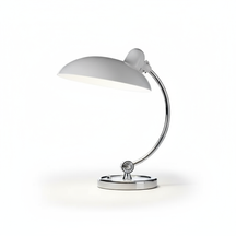 Luminária de Mesa ScandiArc | Design em Metal Curvo Inspirado na Bauhaus