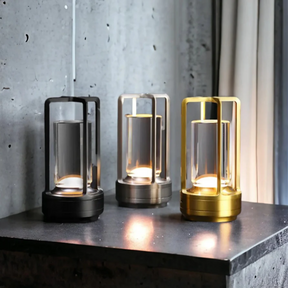 Luminária de Mesa Moderna em Metal Cilíndrica com LED para Decoração