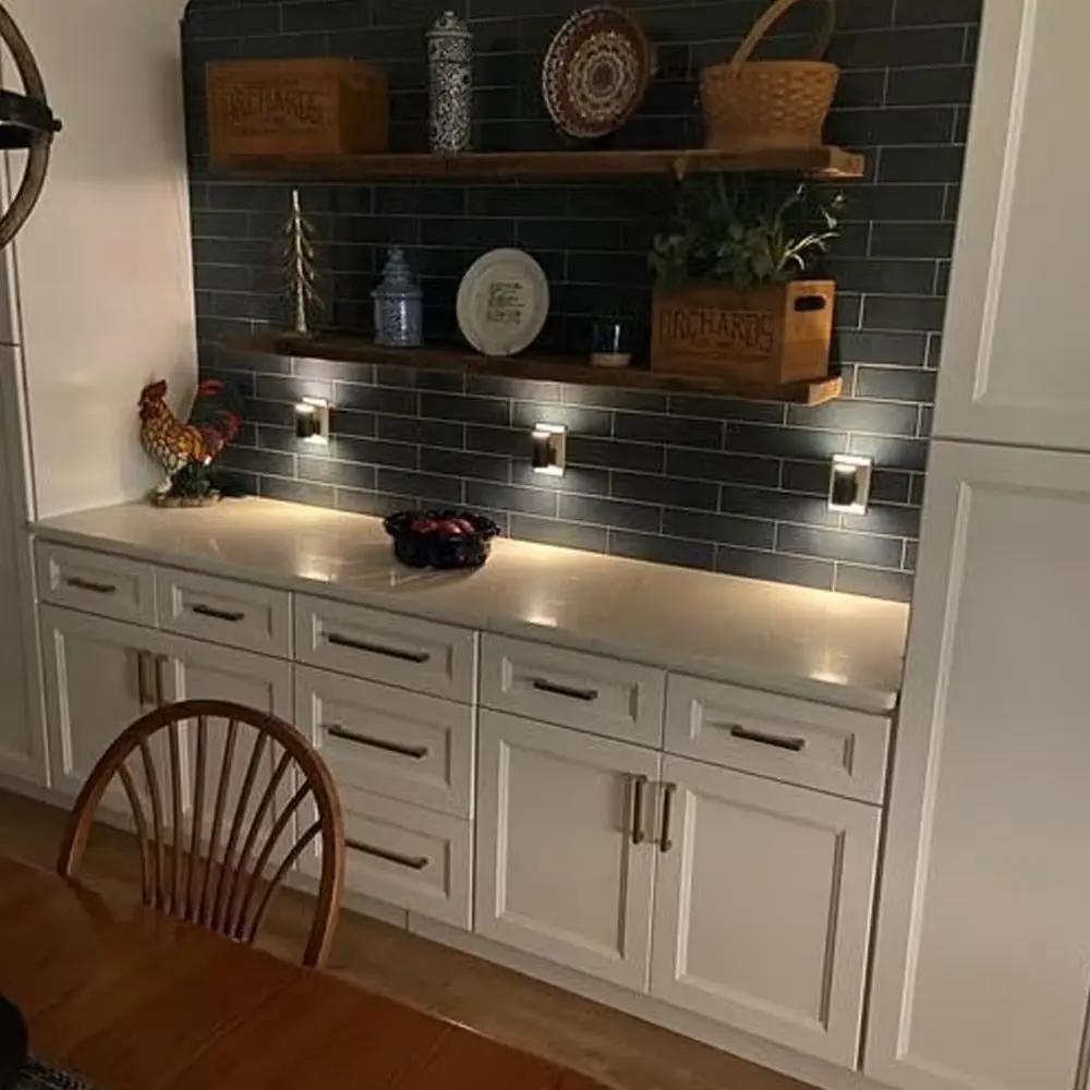 Luz Noturna LED de Tomada – Sensor de Anoitecer, Brilho Aconchegante e Eficiente em Energia