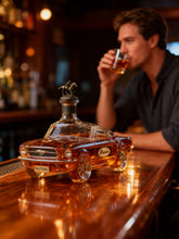 Decanter de Whisky Carro Mustang – Item de Colecionador em Vidro para Bar Residencial e Presente