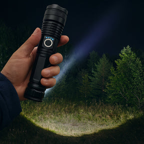 Lanterna LED Recarregável de Mão para Uso Externo