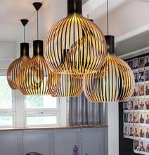 Luminária Pendente de Madeira Feita à Mão | Design Escandinavo Natural