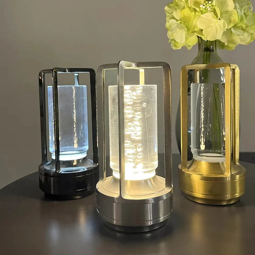Luminária de Mesa Moderna em Metal Cilíndrica com LED para Decoração