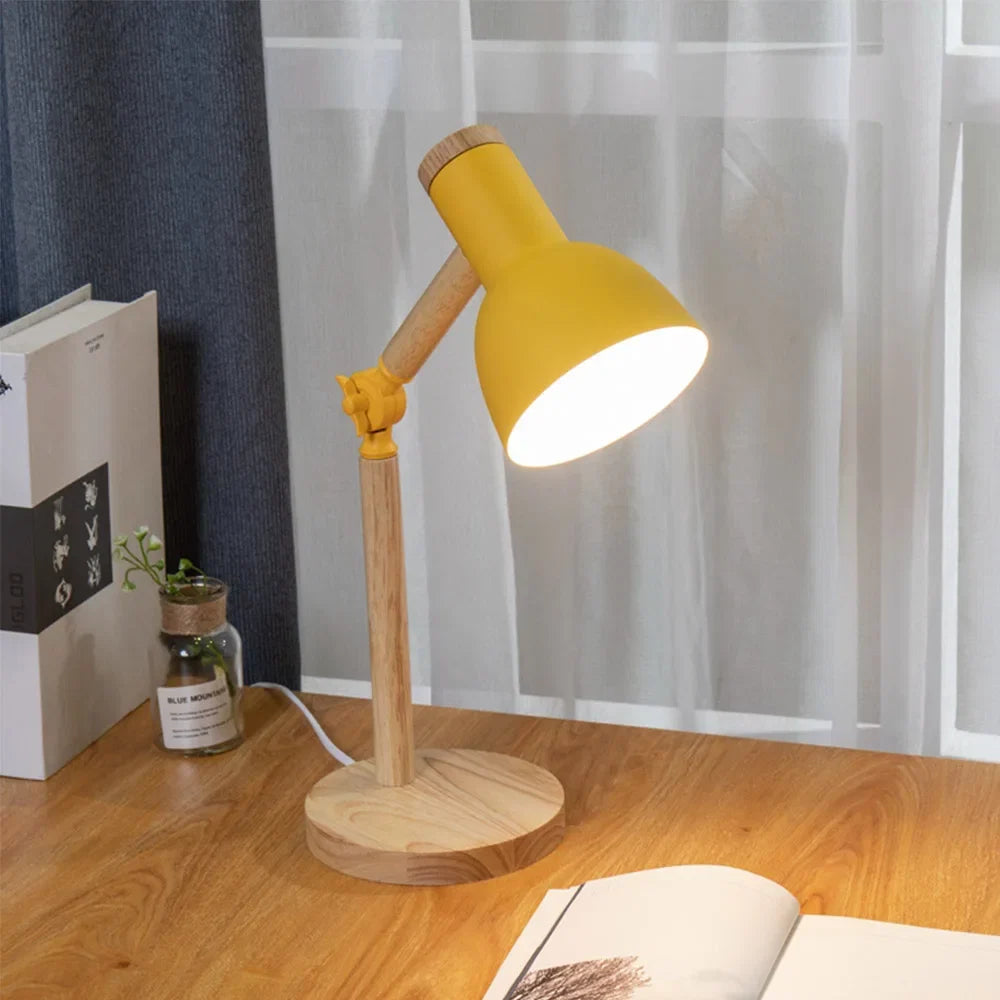 Luminária de Mesa Nórdica em Madeira | Luz de Mesa Moderna Ajustável
