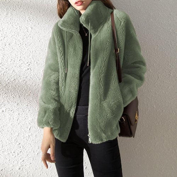 Jaqueta Puffer com Gola Alta e Pelos