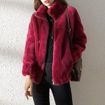 Jaqueta Puffer com Gola Alta e Pelos