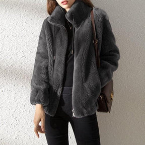 Jaqueta Puffer com Gola Alta e Pelos