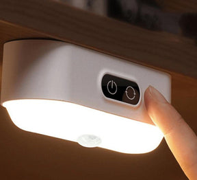 Luz noturna LED com sensor de movimento