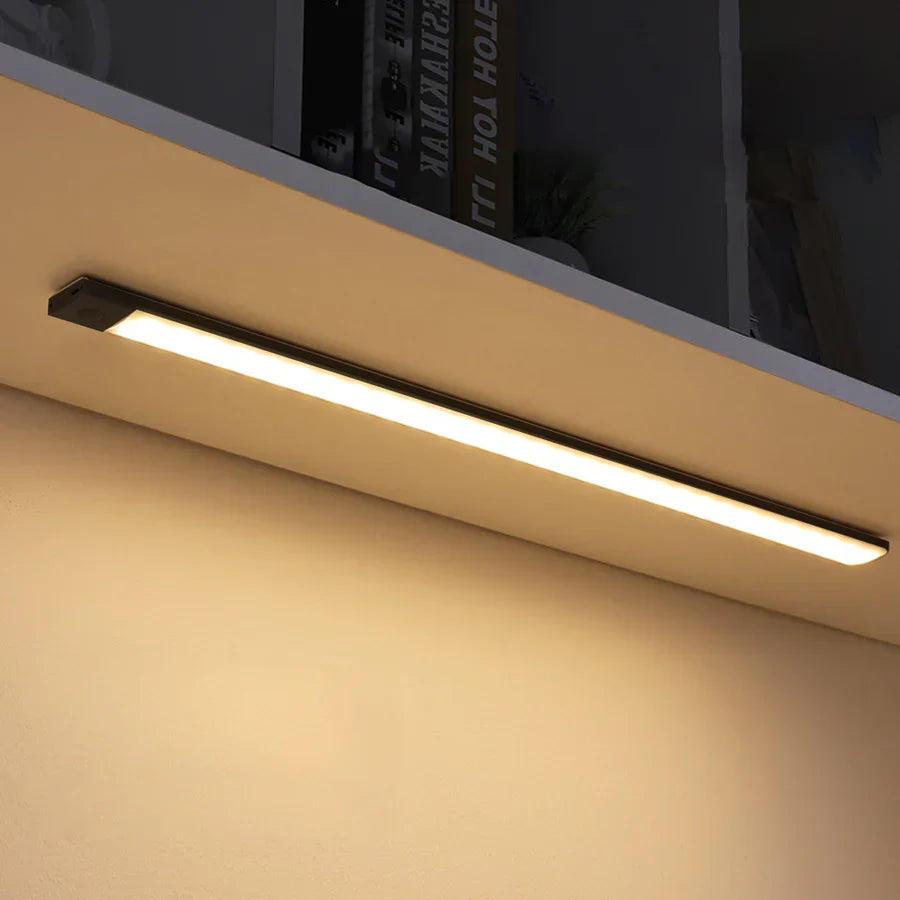 Luz de Arm ário com Sensor de Movimento