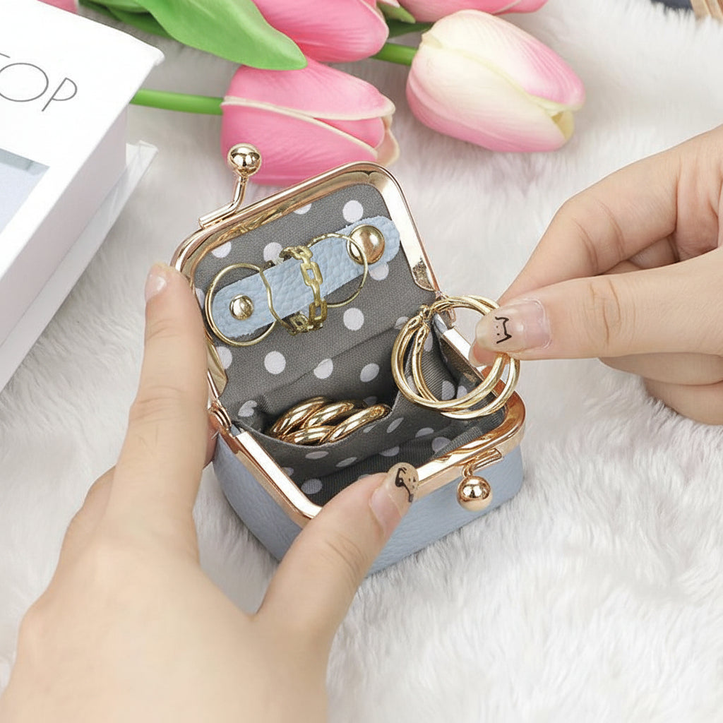 Mini Porta-Joias Organizador em Couro Legítimo com Fecho Dourado para Viagem