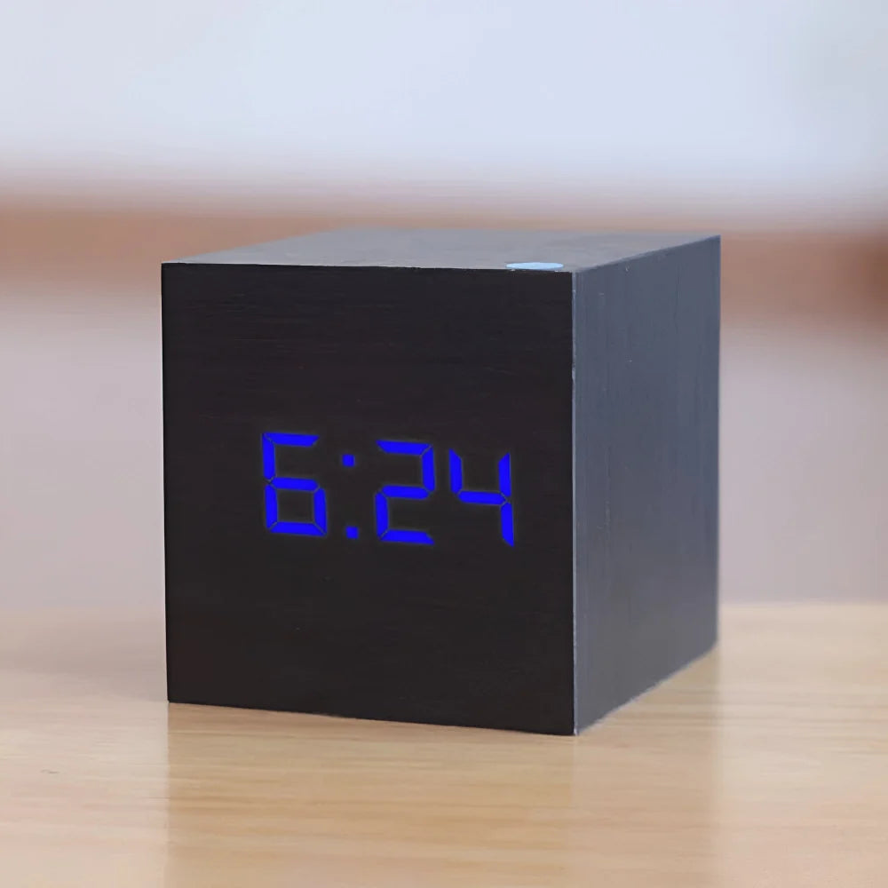 Despertador Digital de LED em Cubo