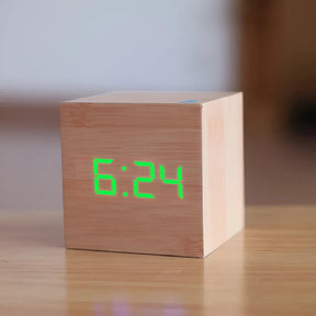 Despertador Digital de LED em Cubo