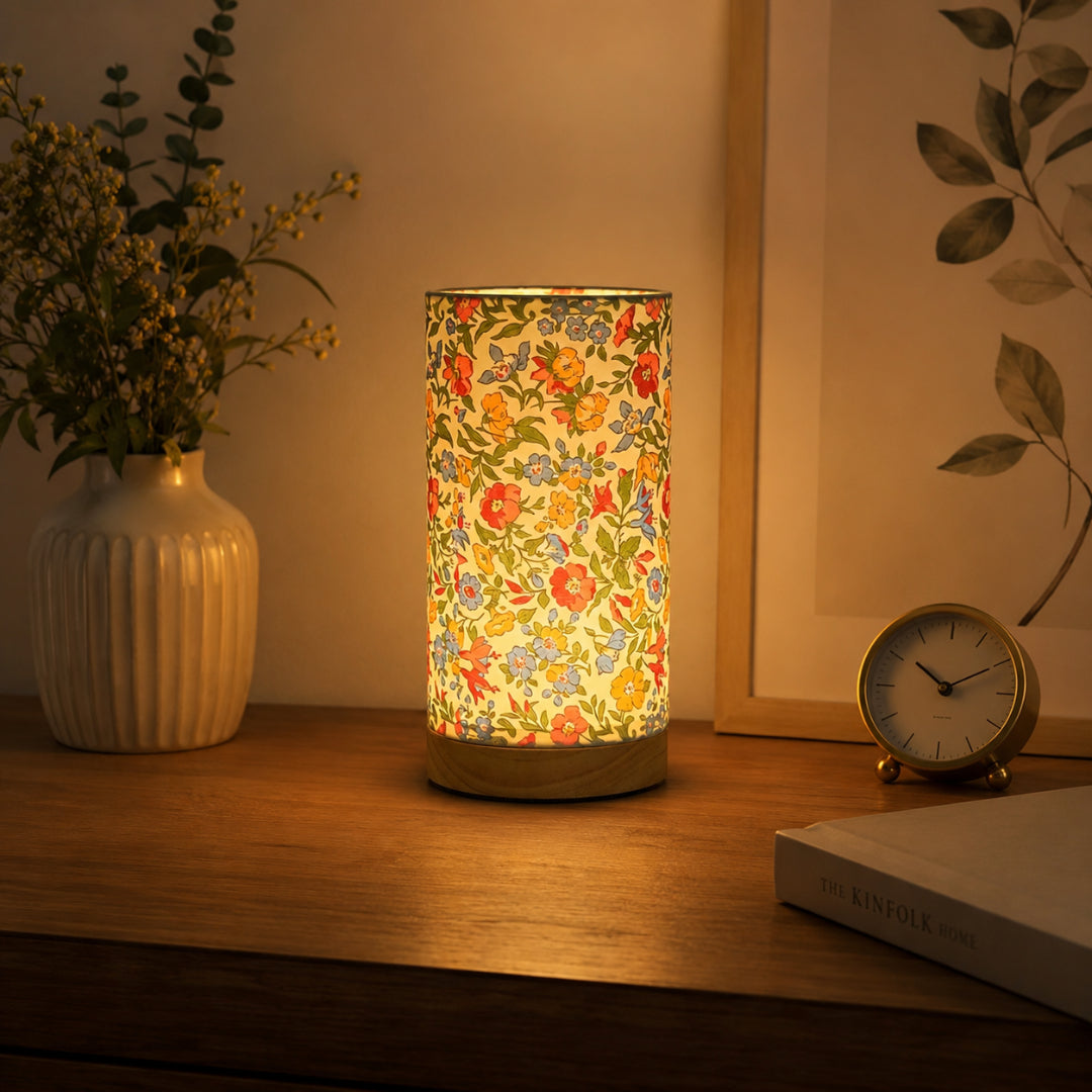 Luminária de Mesa Moderna em Madeira | Luz de Cabeceira Alimentada por USB