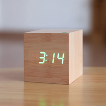 Despertador Digital de Madeira com LED para Mesa