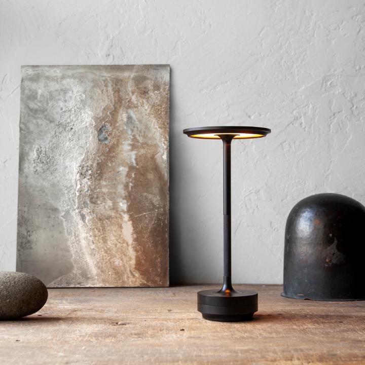 Luminária de Mesa Portátil Sem Fio - Intensidade de luz ajustável