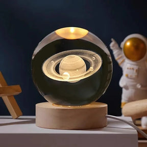 Luminária de Mesa LED Globo de Cristal 3D com Planeta Gravado