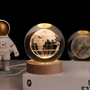 Luminária de Mesa LED Globo de Cristal 3D com Planeta Gravado
