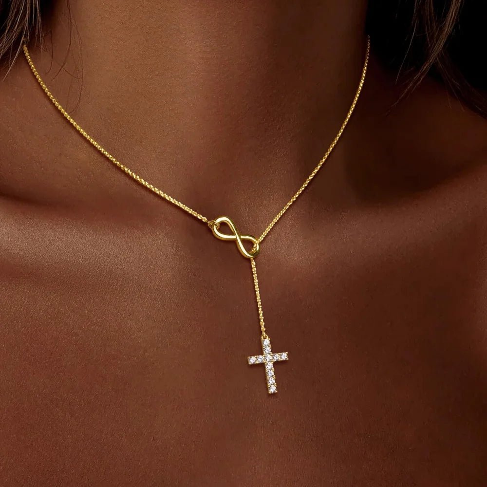 Colar com Pingente de Cruz e Infinito Folheado a Ouro para o Dia das Mães