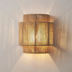 Arandela de Parede em Rattan Feita à Mão – Estilo Boho Natural