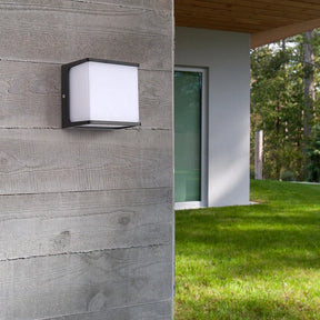 Arandela Externa AeroCube | LED Moderno à Prova d'Água