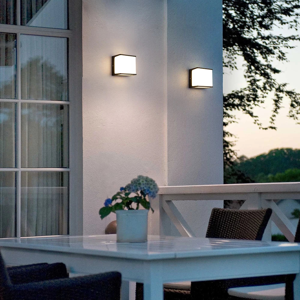 Arandela Externa AeroCube | LED Moderno à Prova d'Água