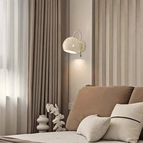Arandela Nórdica Creme | Luminária de Cúpula Ajustável