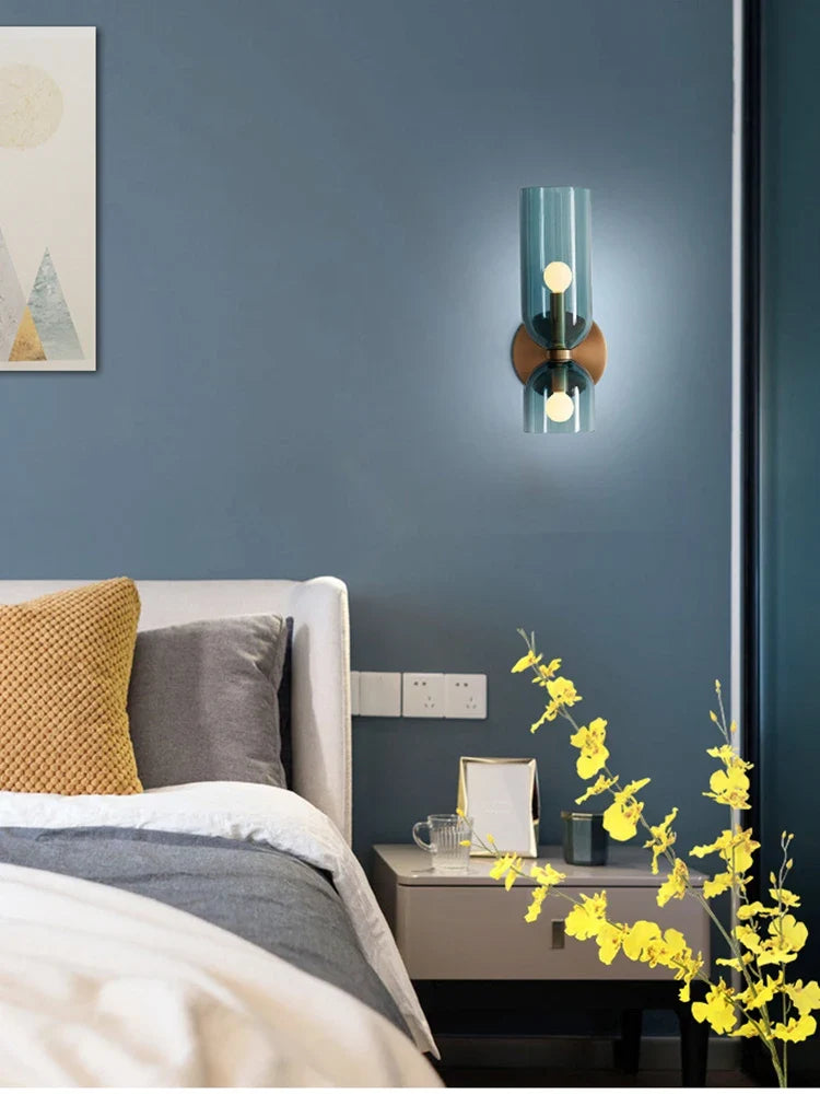 Arandela de Vidro Nórdica | Design de Tubo Fumê
