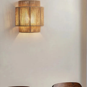 Arandela de Parede em Rattan Feita à Mão – Estilo Boho Natural