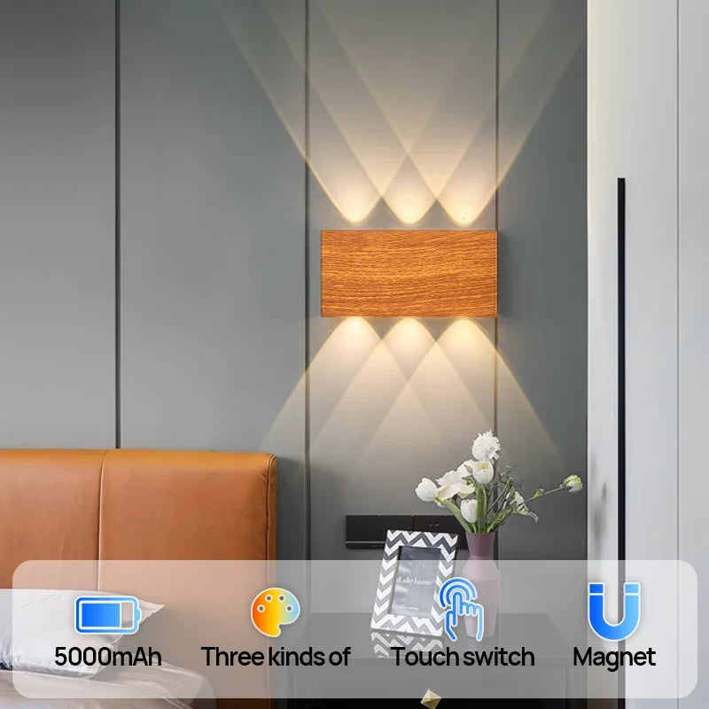 Luminária de Parede Recarregável LumiBlock | Design Minimalista com Efeito Madeira