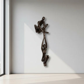 Wall Art Romantic Resin Couple Sculpture Decor
