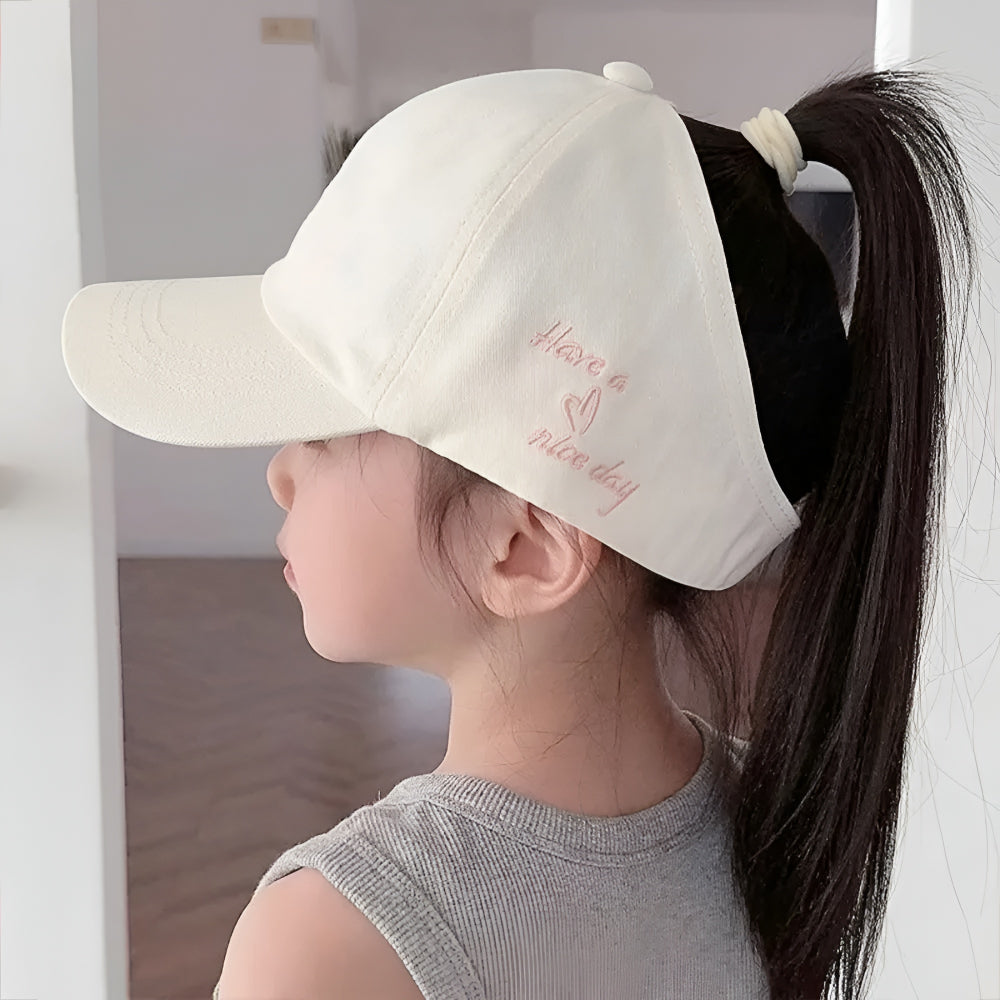 Boné de Beisebol Infantil de Verão com Abertura para Rabo de Cavalo e Proteção Solar