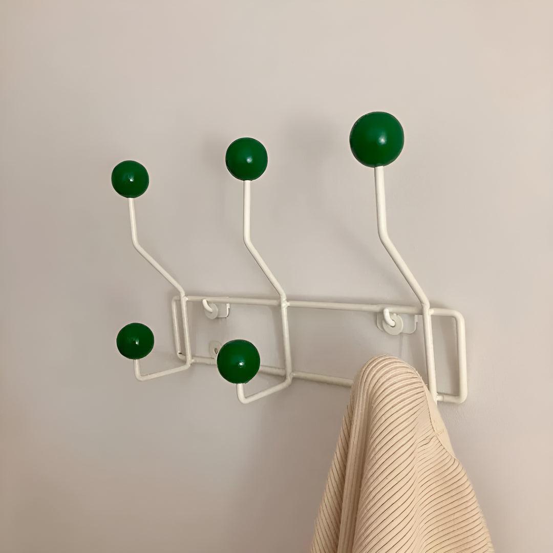 Cabideiro de Parede Mid-Century – Organizador de Entrada Elegante com 3 Ganchos
