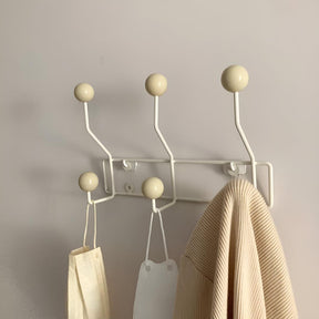 Cabideiro de Parede Mid-Century – Organizador de Entrada Elegante com 3 Ganchos