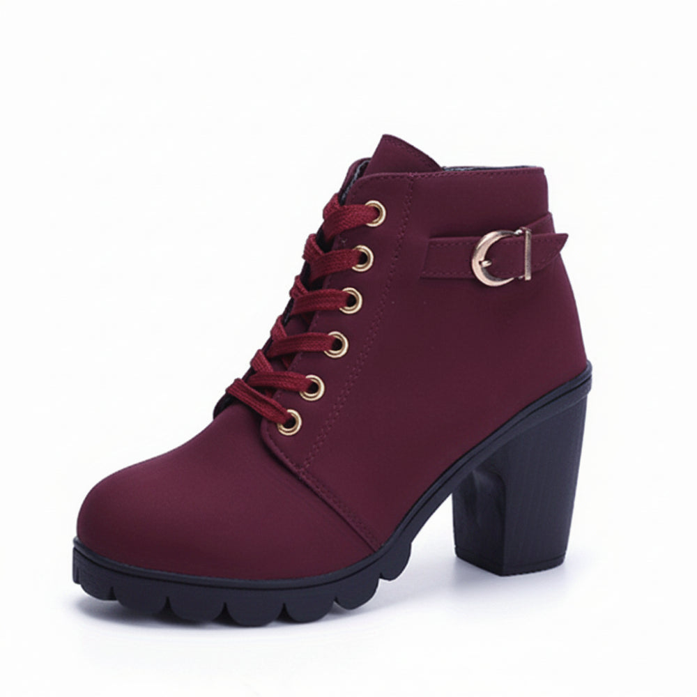 Bota Feminina de Cano Curto com Salto Bloco e Cadarço Casual