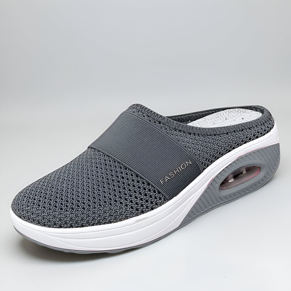 Tênis Feminino Slip-on de Caminhada com Solado Acolchoado em Mesh