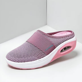 Tênis Feminino Slip-on de Caminhada com Solado Acolchoado em Mesh
