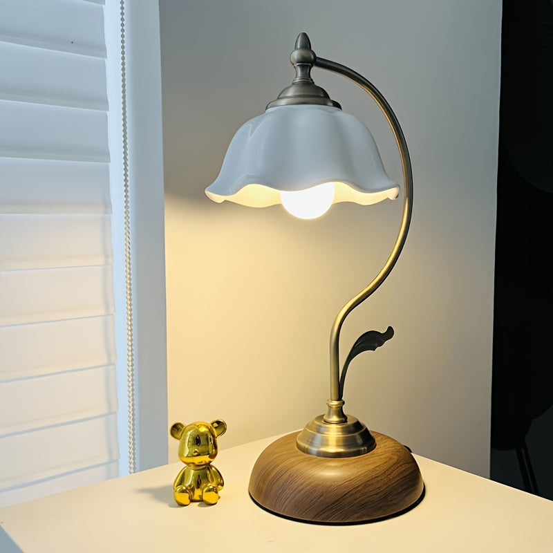 Luminária de Mesa Vintage "Goose Neck" | Abajur de Cabeceira de Latão Antigo com USB