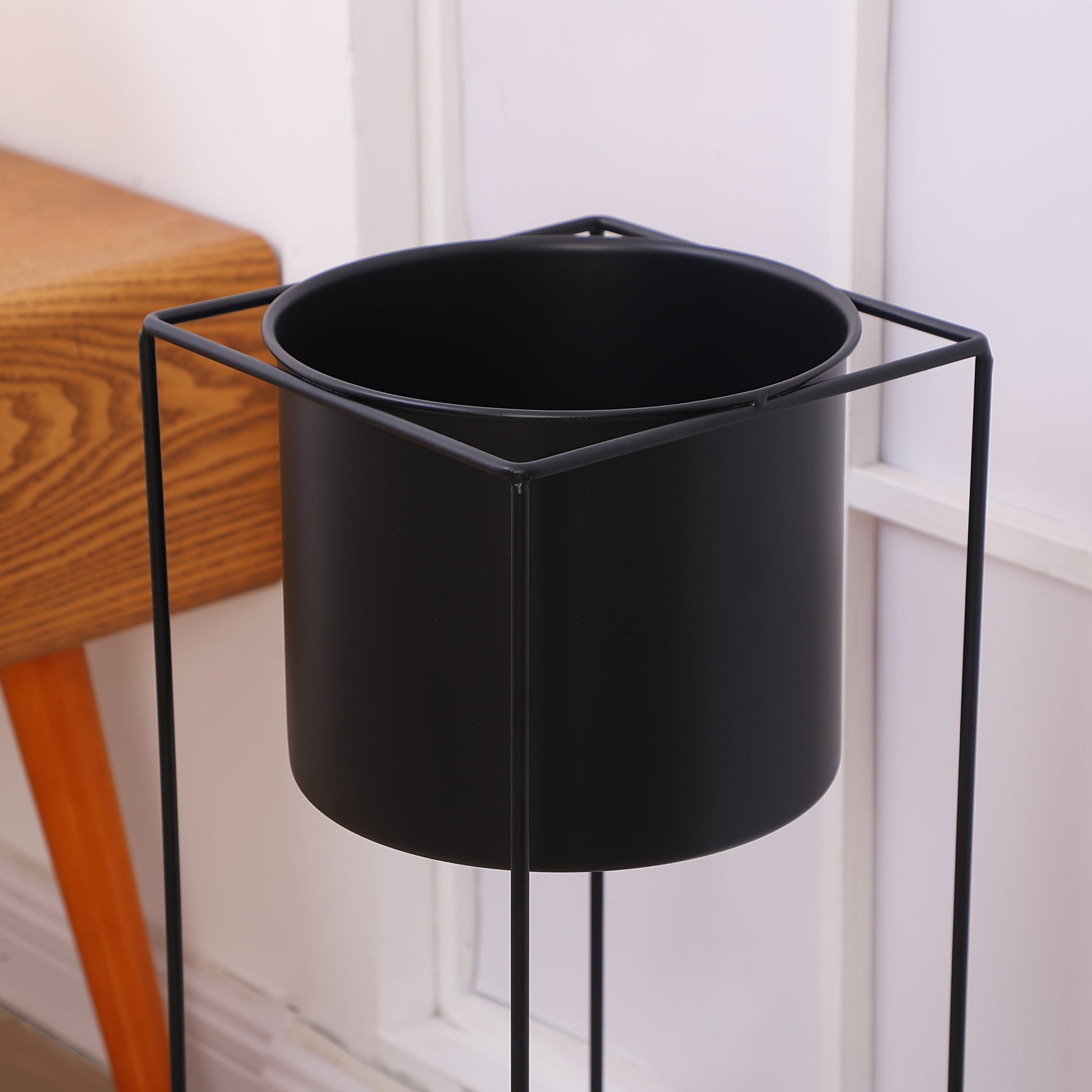Suporte de Metal para Plantas em Ambientes Internos | Vaso Retangular Moderno Preto