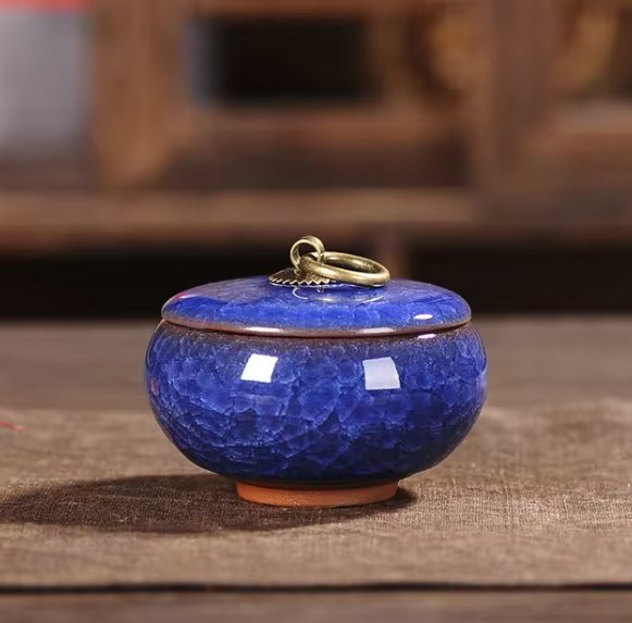 Urna para Pets em Cerâmica Artesanal – Lembrança Memorial para Cães e Gatos