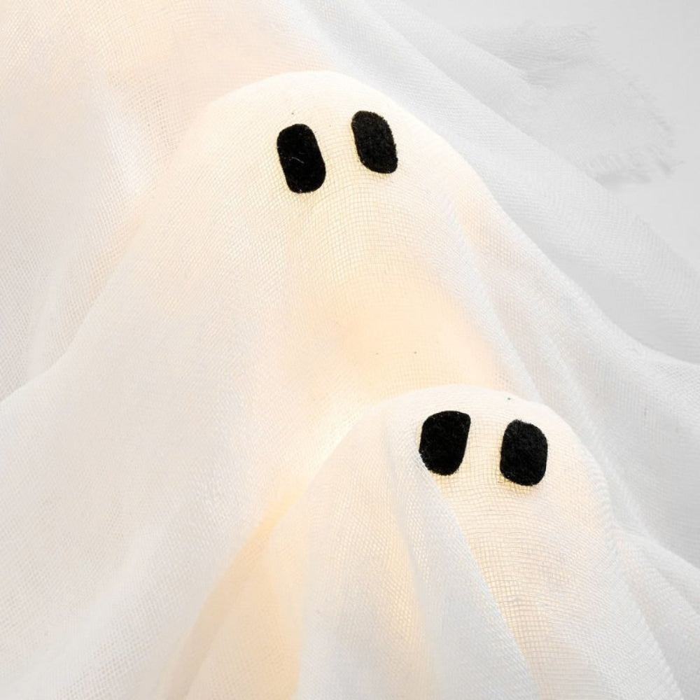 12-Light Illuminated Ghost Halloween Wreath