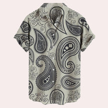 Comfortable Men's Shirt With Short Sleeves