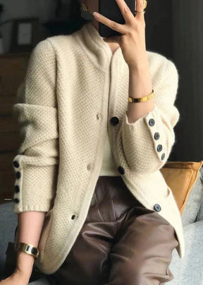 Cardigan for cozy evenings: your favorite piece in your wardrobe