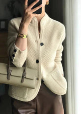 Cardigan for cozy evenings: your favorite piece in your wardrobe