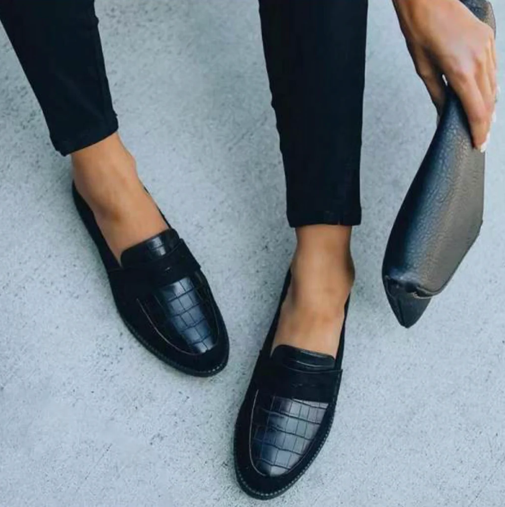 Elegant women's low shoes