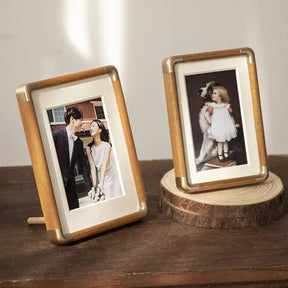 Porta-Retrato de Mesa Brooks | Design Vintage em Madeira e Latão